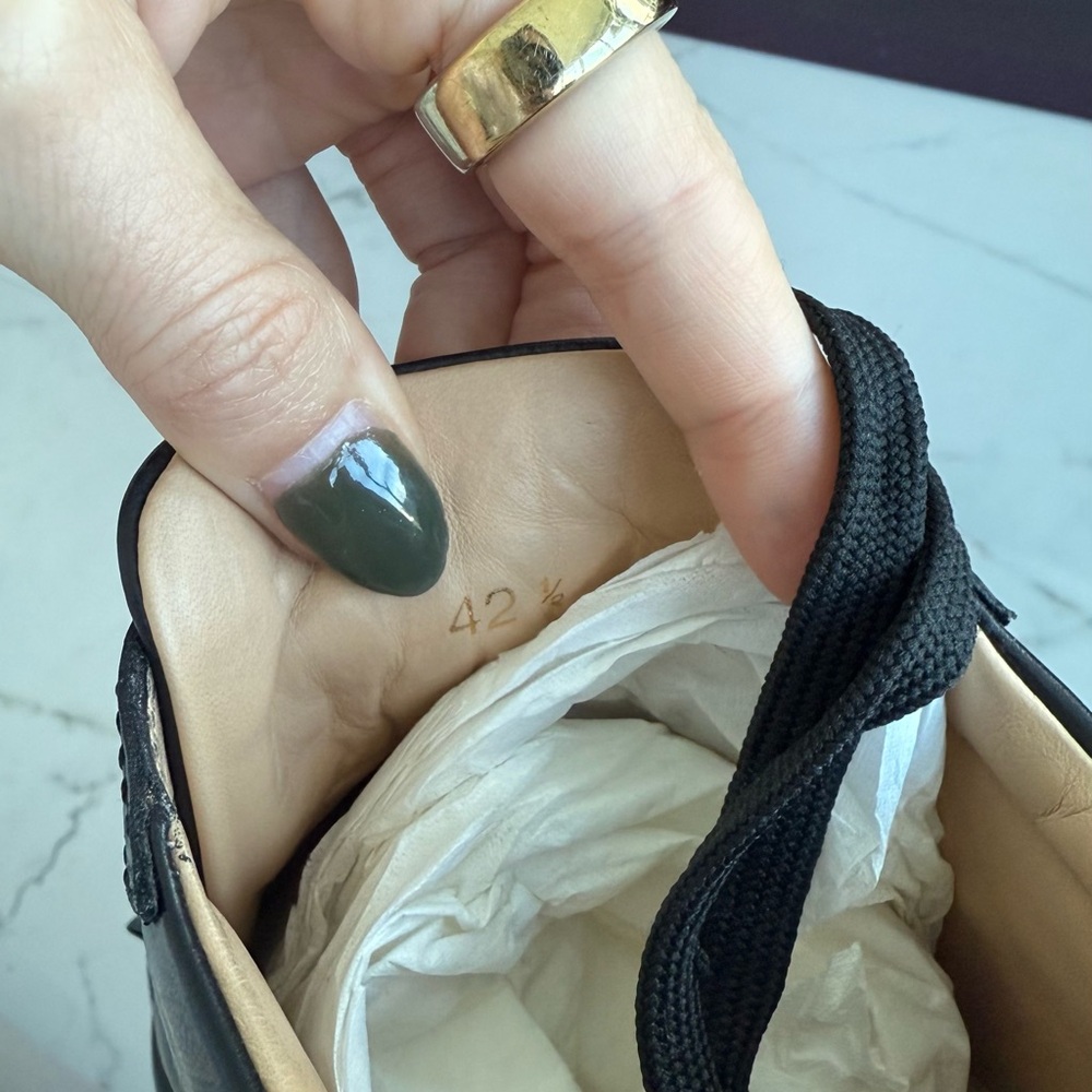 Christian Louboutin Louis Junior Spikes Flat - Picture 3 of 4